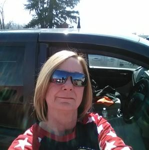 Meet your Posher, Kelly adamchak